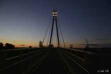 Sunset, Clarks's Lane footbridge, Hobsonville, Auckland. Image: Su Leslie 2018