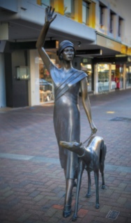 A Wave in Time, bronze statue, Emerson St, Napier. Artist: Mark Whyte. Image: Su Leslie 2018